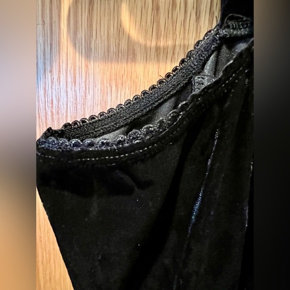 NWT Dolls Kill Widow Nocturnal Elegance Mini Dress in Black Velvet Silver Cross - Picture 12 of 16